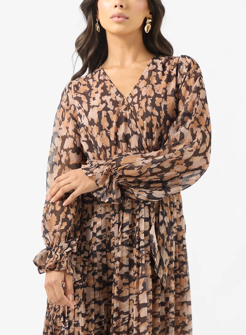 BCBG Printed V-Neck midi DRESS