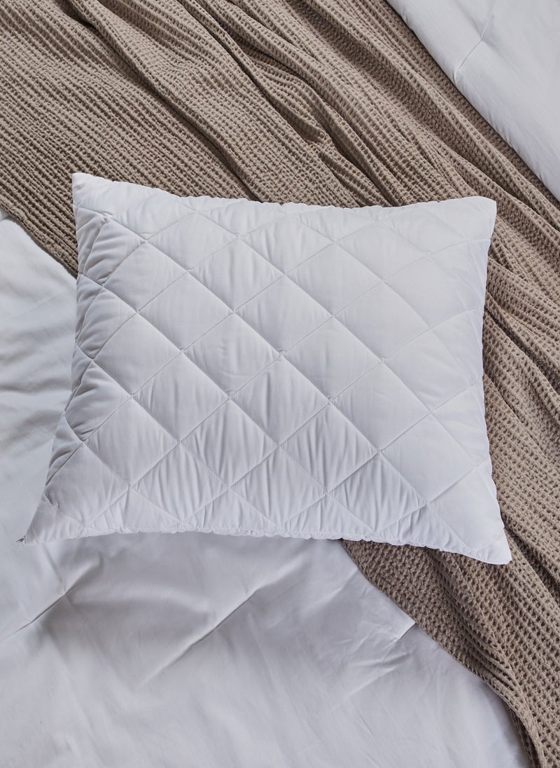 RISHAHOME 2-Piece Anti-Allergic Quilted Pillow Protector Set with ZIP, 144 TC Cotton, White 50x75centimeter  - Image 1