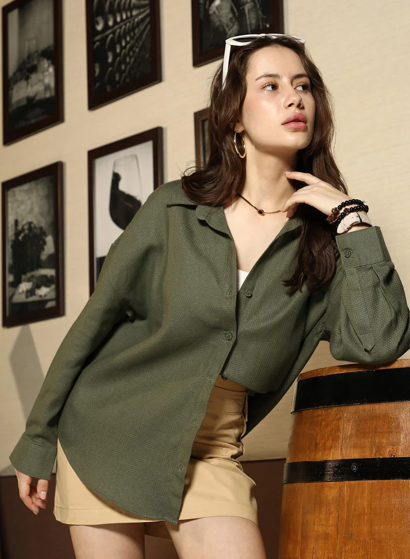 بينيا كولادا قميص نسائي أخضر عسكري واسع من قماش الكانفاس من بينوكولادا