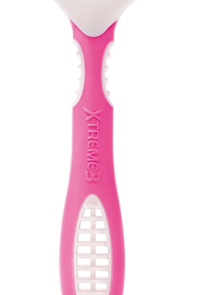 schick شيفك إنتويشن إكستريم 3 شفرات حلاقة حساسة قابلة للتصرف للرجال - 12 قطعة - Image 3