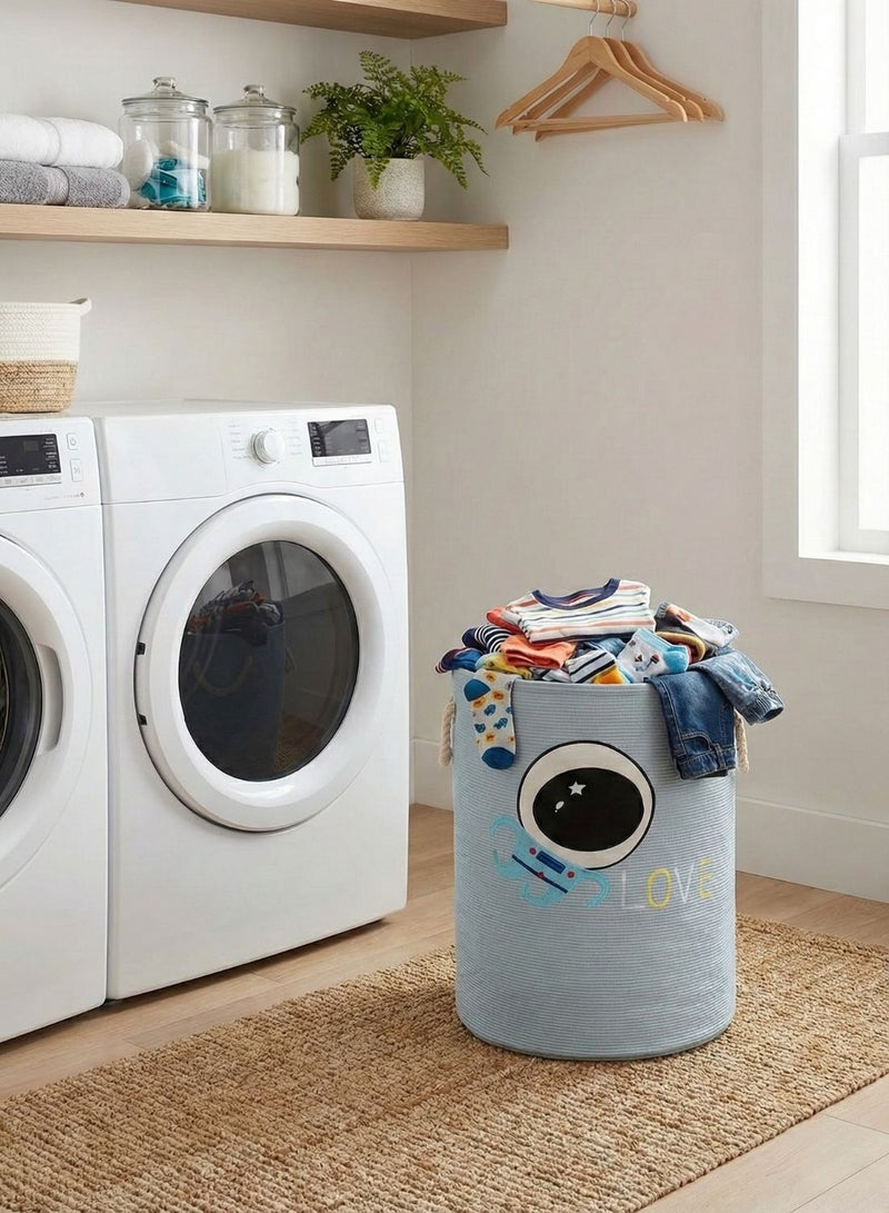 1 تشيس سلة غسيل للأطفال بتصميم رائد فضاء صغير، قابلة للطي، باللون الأزرق، لتخزين الألعاب والملابس، مزودة بمقابض حبلية، مناسبة لغرفة النوم وغرفة اللعب. - Image 5