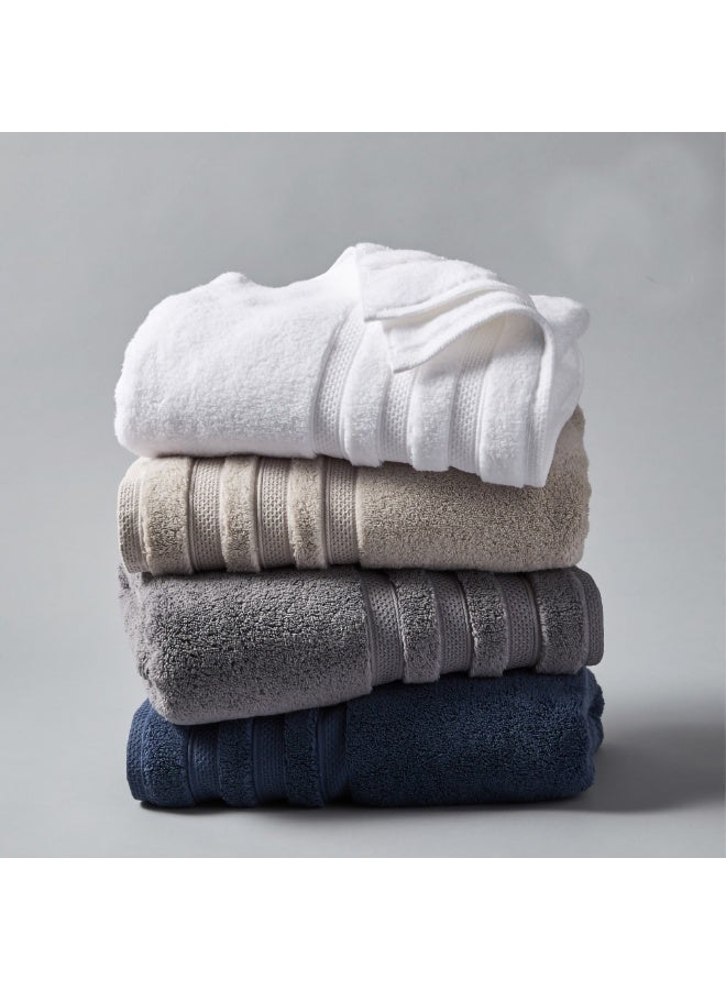 Lavish Touch Ultima 4 Pack Premium Bath Towels White (70 x 140 cm) 100% Cotton 700 GSM, Zero Twist, Highly Absorbent Quick Drying - Image 4