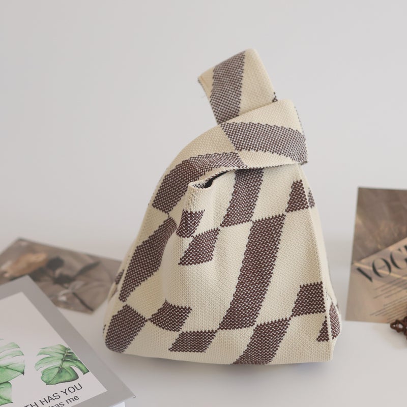 Panda Handbag For Women, Knitted Yarn Bucket Bag, Japanese And Korean Style Versatile Hand-Carry Casual Tote Bag, Lunch Bag, Portable - Image 1