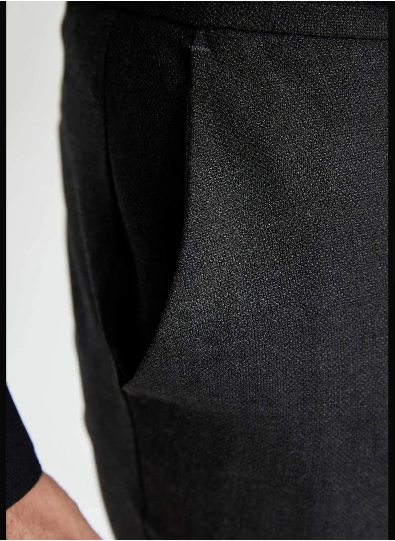 ديفاكتو Man Jogger Fit Woven Trousers
