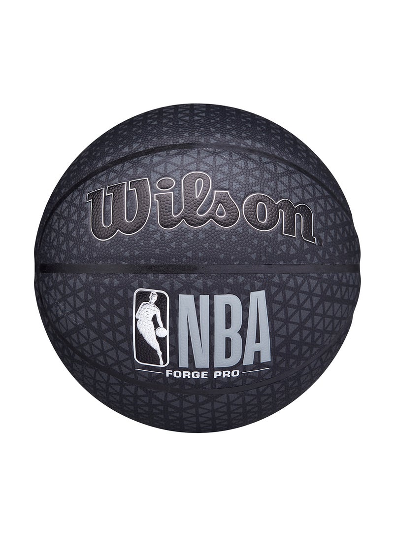 ويلسون كرة سلة فورج برو  - مقاس  للبالغين والأكبر من  سنة - طباعة سوداء - Image 1