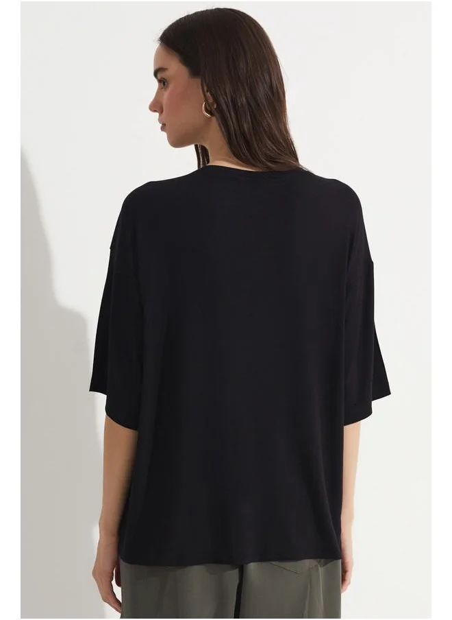 جون June V Neck Loose Fit 100% Cotton Tshirt Black
