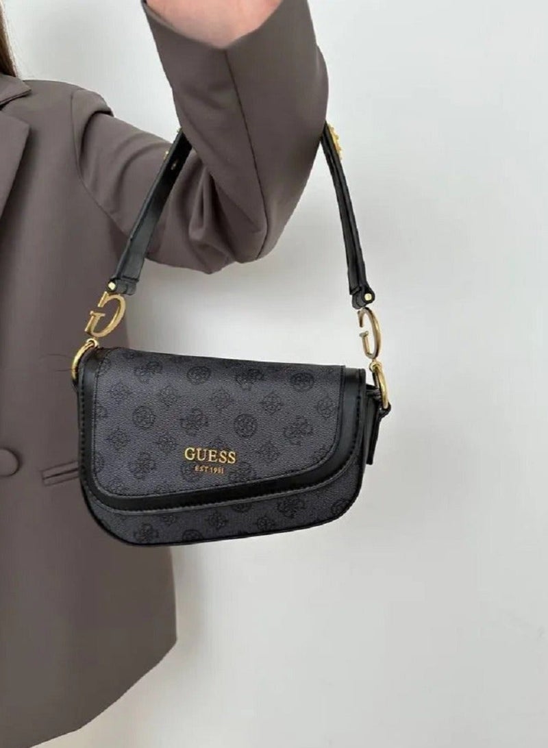 جس حقيبة كتف صغيرة من GUESS بطبعة مونوغرام 4G - Image 4