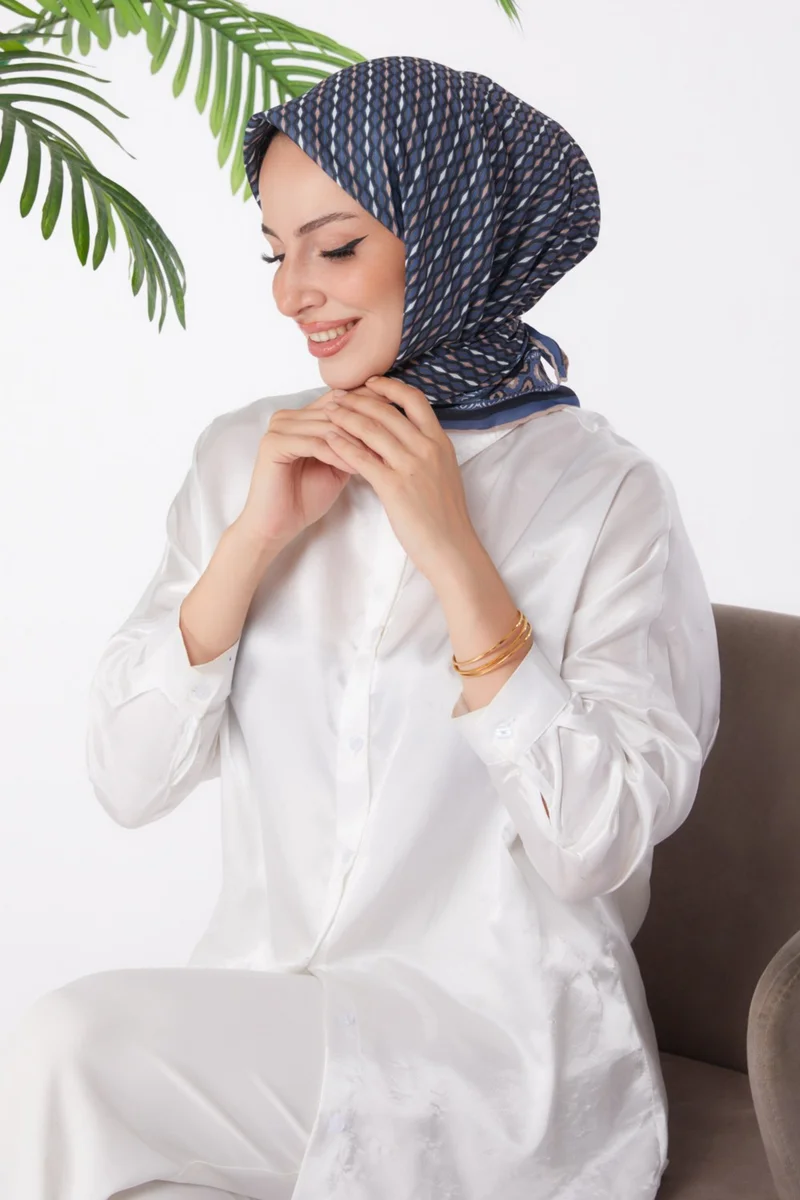 Tofisa Plain Medium Women's Navy Blue Patterned Scarf - 25974