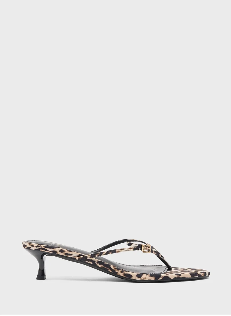 جينجر Low Heel Thong Sandal