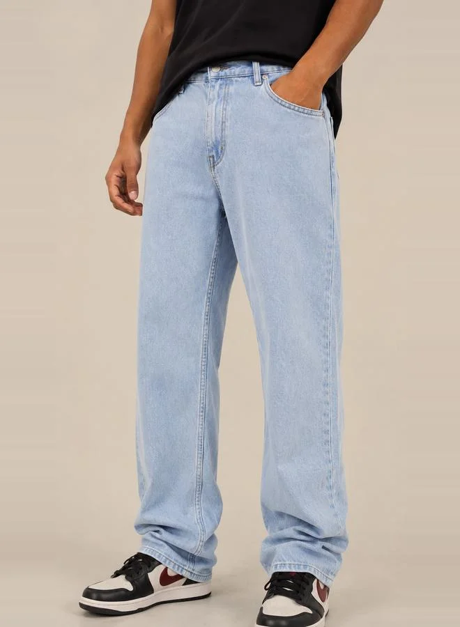 تايك تو Men Relaxed Fit Mid Rise Jeans By Falcon