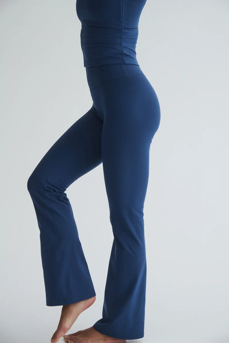 H&M Flared Yoga leggings with SoftMove™