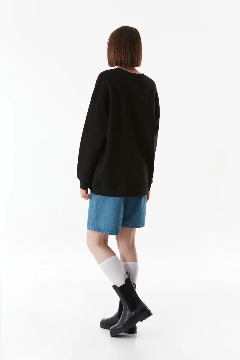 FullaModa Crew Neck Sweatshirt with Text Embroidery