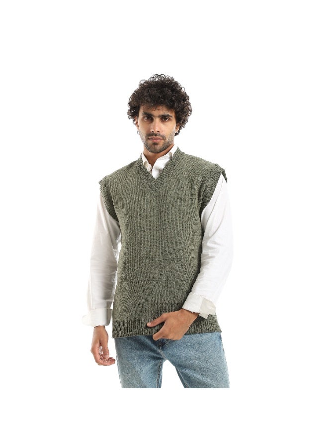 سيزار فيست صوف رجالي برقبة علي شكل سبعة وبدون أكمام - Image 1