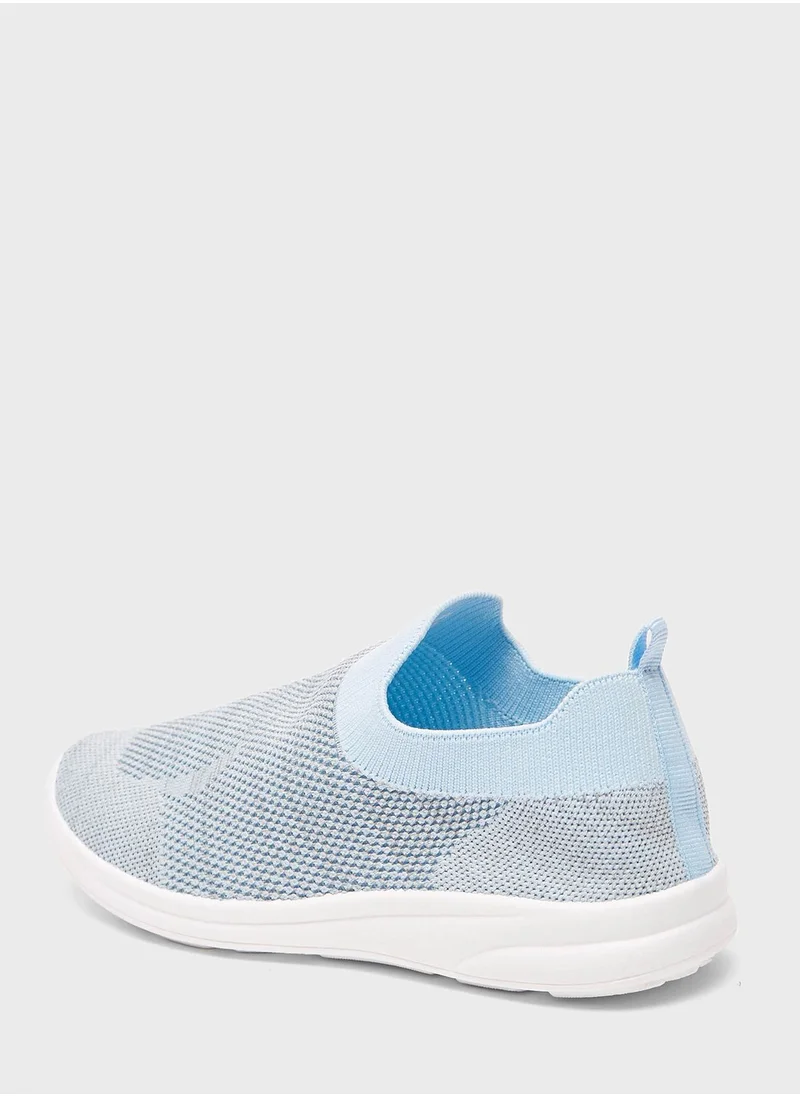 Oaklan by Shoexpress Youth Low Top Slip On Sneakers