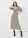 ستايلي beige and black