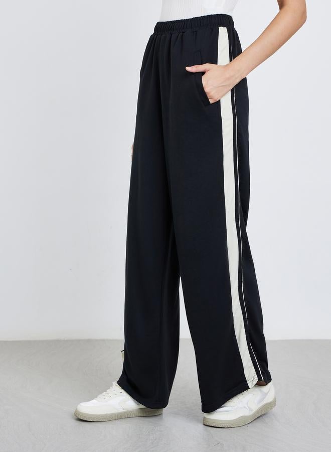 Styli Women Black Contrast Side Seam Detail Joggers - Image 2