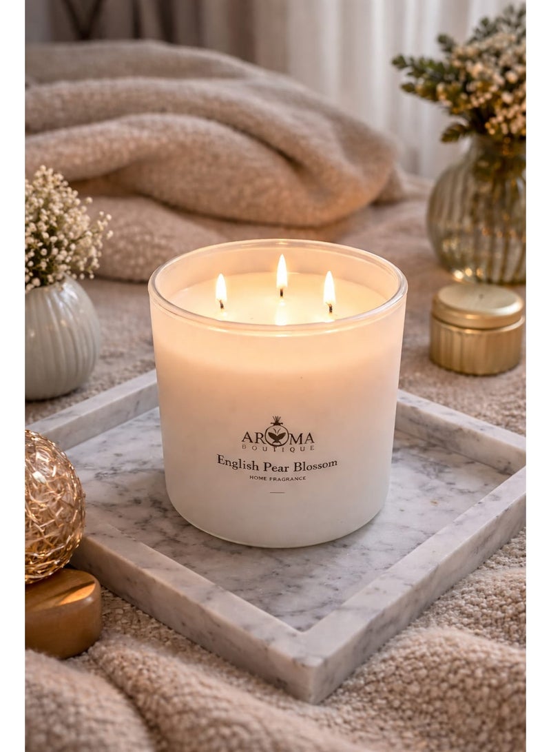Aroma Luxury Three-Wick Candle With a Pear Blossom Scent - Image 1