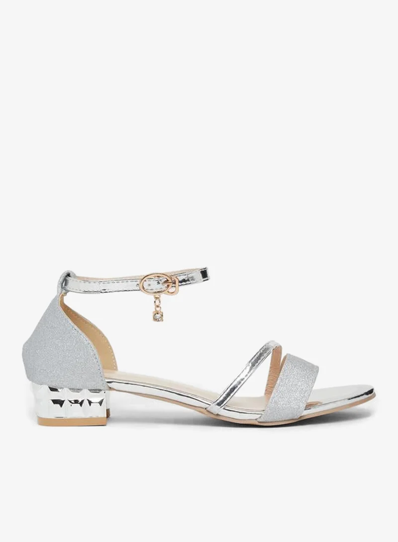 تايك تو صندل بكعب منخفض ولامع