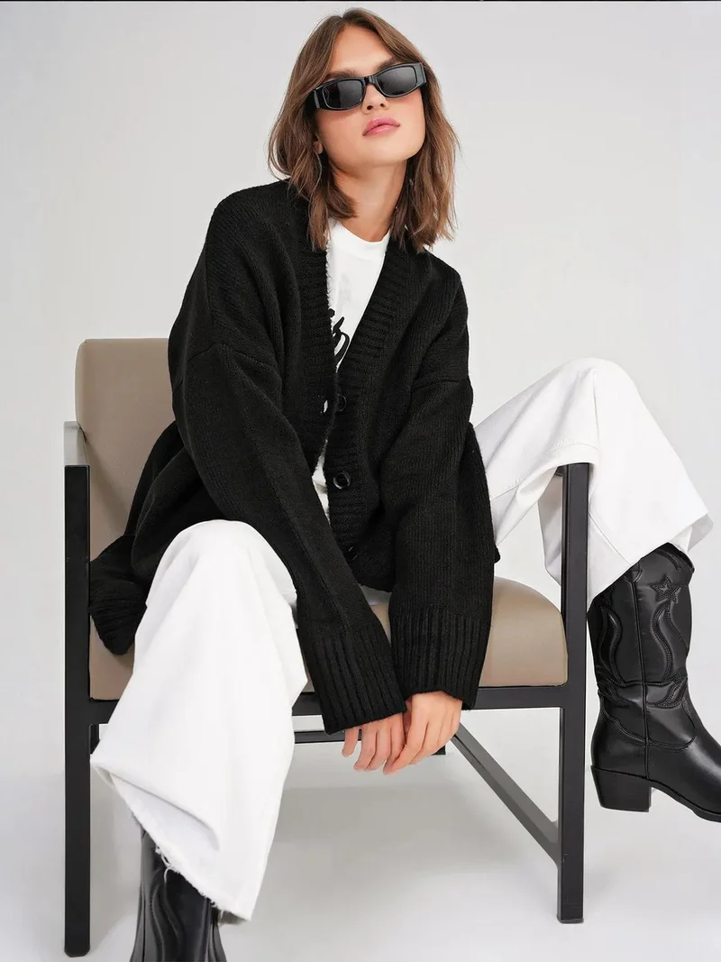 Mixray Black Mixray Buttoned V-Neck Ribbed Knit Cardigan for Women | Best Price UAE
