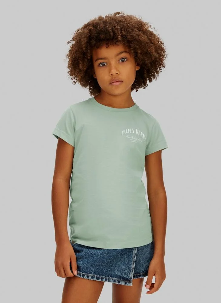 كالفن كلاين جينز Kids Left Chest Logo Slim Fit Short Sleeve T-Shirt