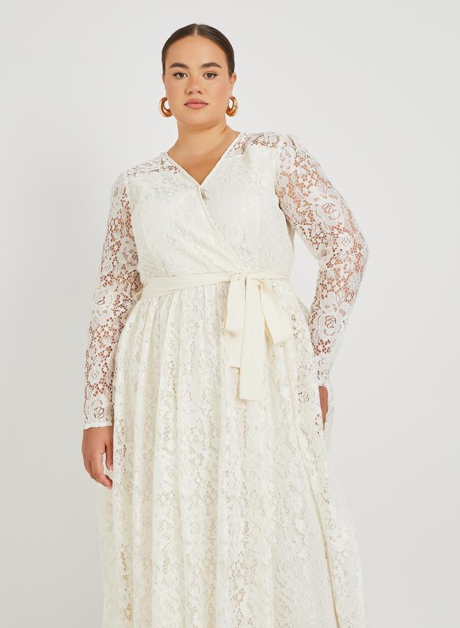 ستايلي فستان ماكسي طويل الأكمام من الدانتيل بمقاس كبير - - Image 3