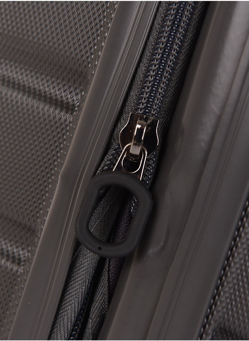 MAGELLAN - Magellan ABS Luggage, Carry On Cabin Size, Hard Trolley Travel Bag with Front Open Pockets for Laptop, USB Type C Ports, TSA Lock and 4 Double Spinner Wheels, 20 Inch, CTH0043S-20 - Image 1