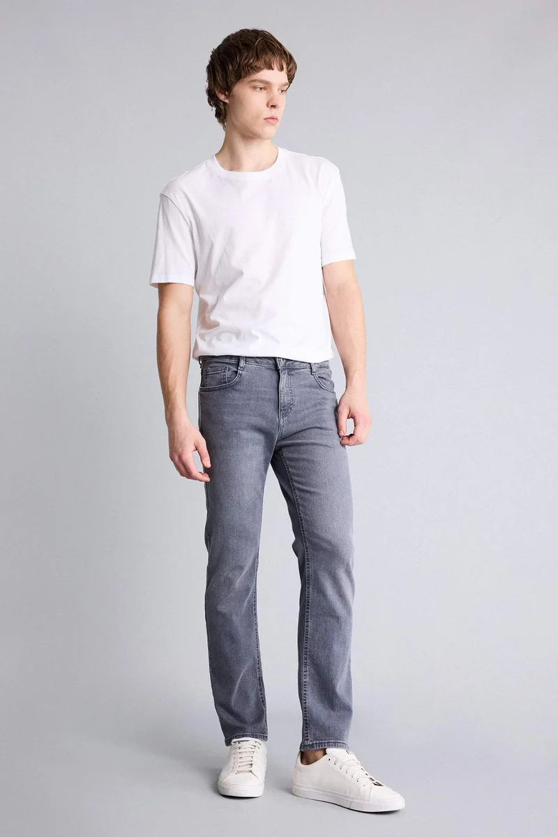 ديفاكتو Sergio Regular Fit Normal Waist Straight Leg Trousers