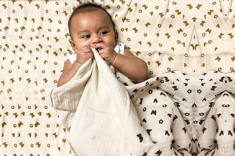 GRAZIO GRAZIO Buy Swaddles Wipe Cloths Muslin Double Layer Organic Cotton Towels Pack of 3 - Image 2