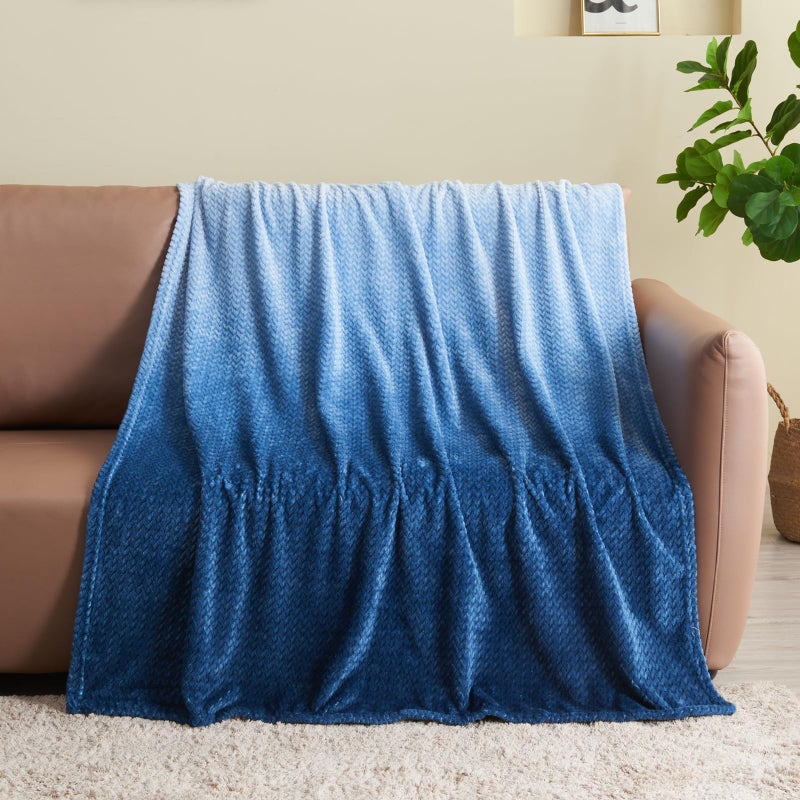نيو كوزبلاي Newcosplay Super Super Throw بطانية Ombre Blue Premium Flannel Flannel Fleece Leaves نمط بطانية سرير خفيفة الوزن طوال الموسم استخدام (OMBRE Blue Throw (50 "" x60 "")) - Image 1