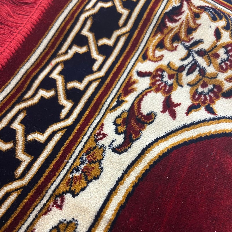 Modefa Turkish Islamic Prayer Rug - Multi Person Janamaz Sajada for Family or Large Gathering & Group Praying Carpet - Wide Plush Velvet Praying Mat (Mihrab Red - 5 Person) - Image 3