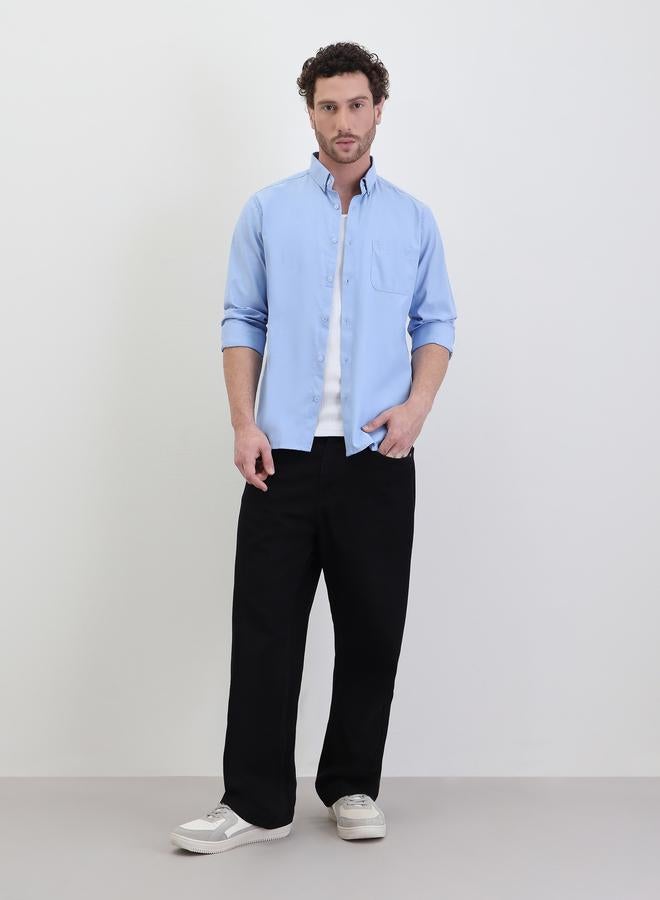 ستايلي قميص أوكسفورد بلون سادة بقصة عادية وياقة مفتوحة - Image 2