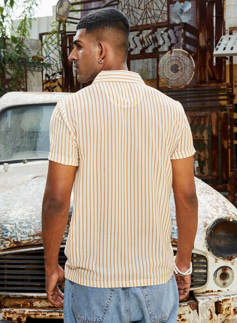 كامبوس سوترا Men's White & Brown Unbalanced Striped Shirt