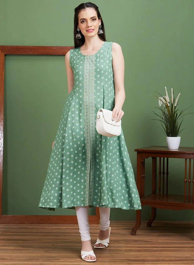 جلو باص كورتا بحافة واسعة بطبعة زهور وفتحة أمامية وحافة واسعة