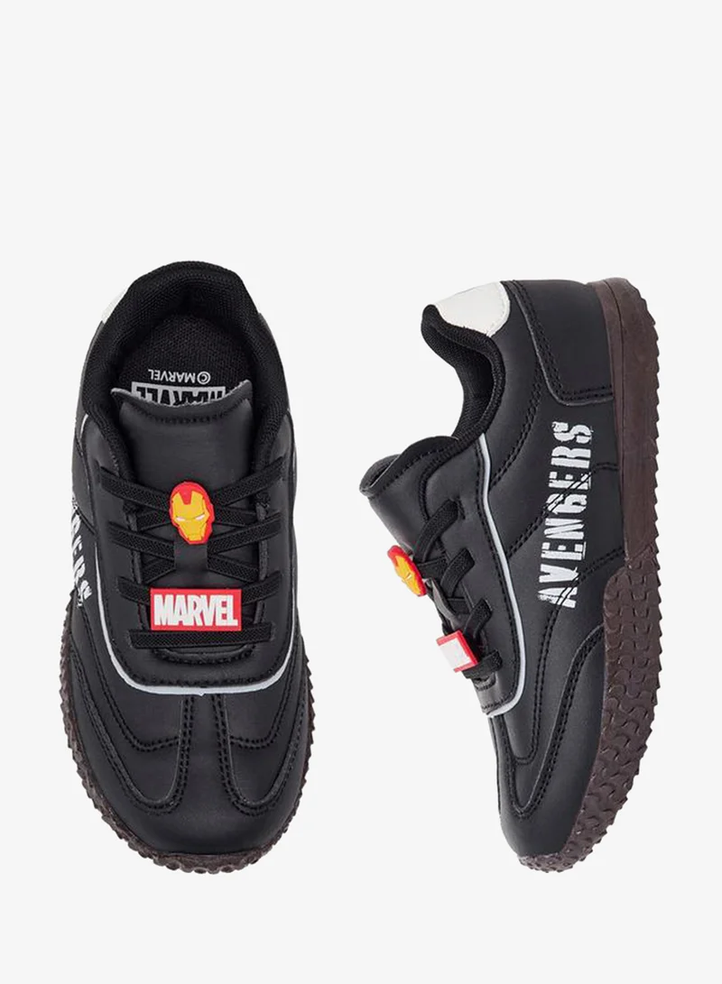 مارفل Boys Avengers Print Slip-On Ankle School Sneakers