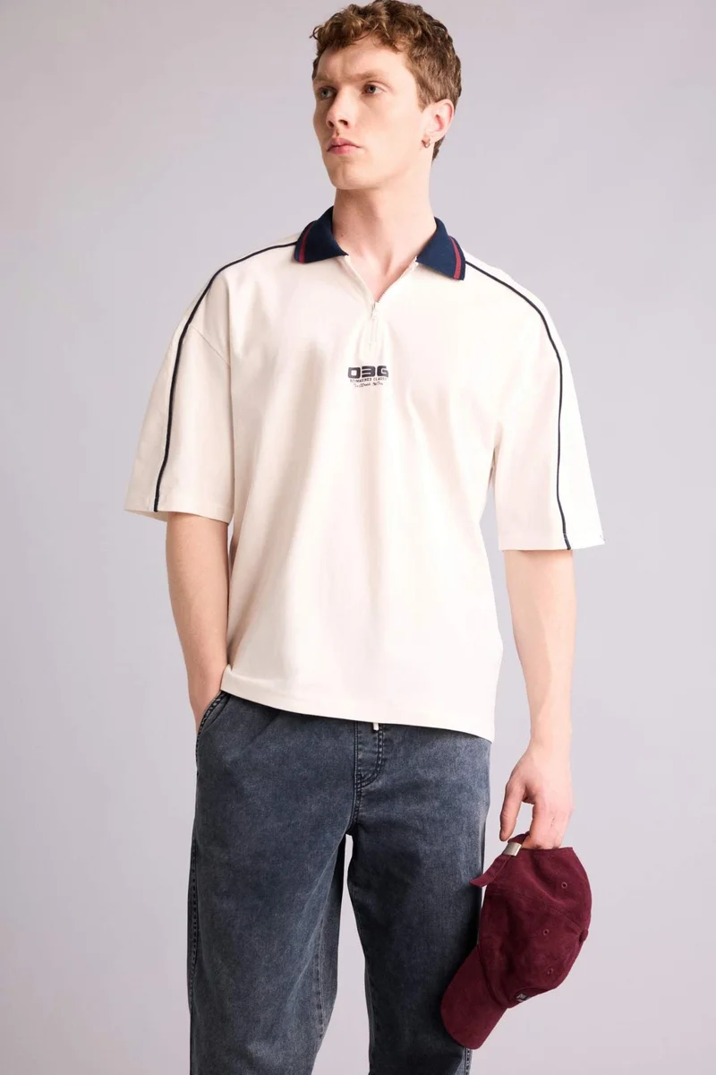 ديفاكتو Loose Fit Polo Collar Polo T-Shirt