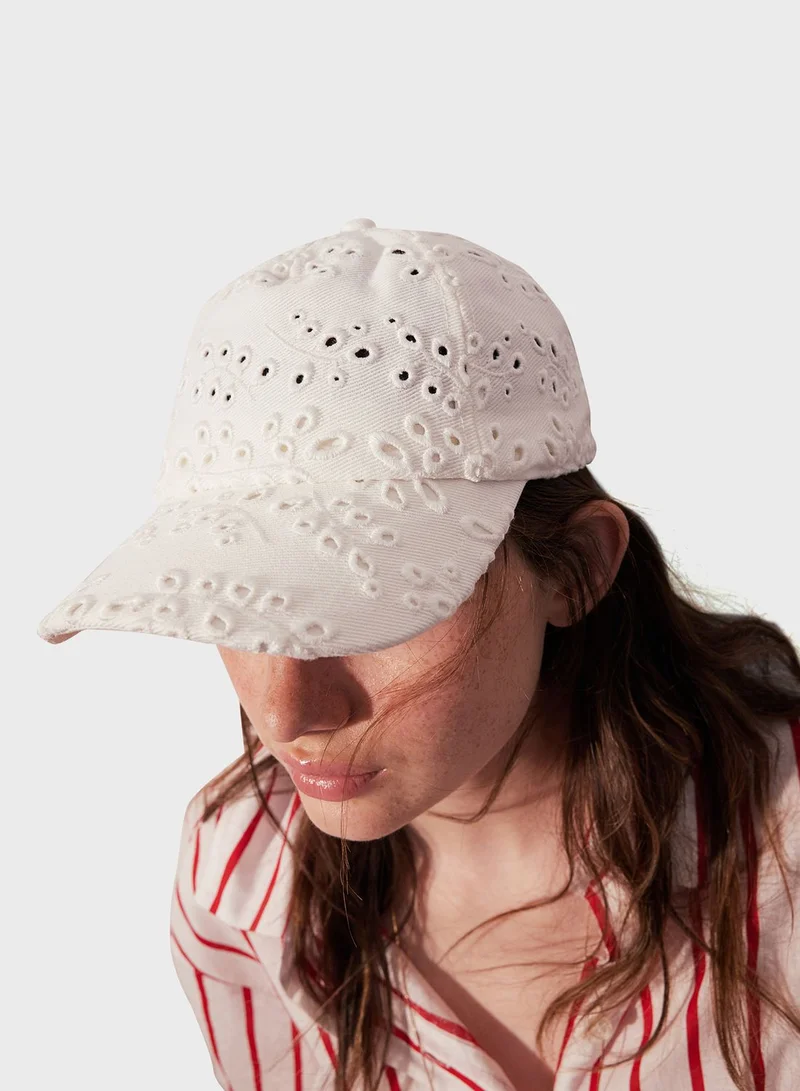 H&M Broderie Anglaise Cap
