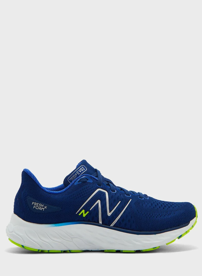 New Balance Evoz trainers