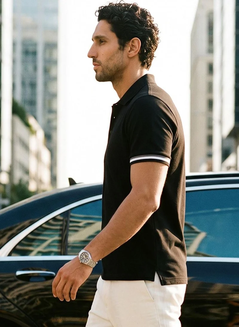 دينيس لينغو Men Black Cotton Blend Solid Regular T-Shirt