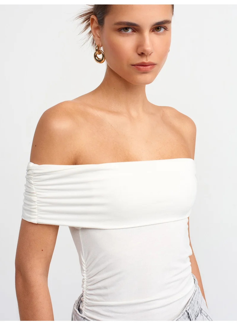 ديلفين 30902 Off Shoulder Gathered Top-Ecru