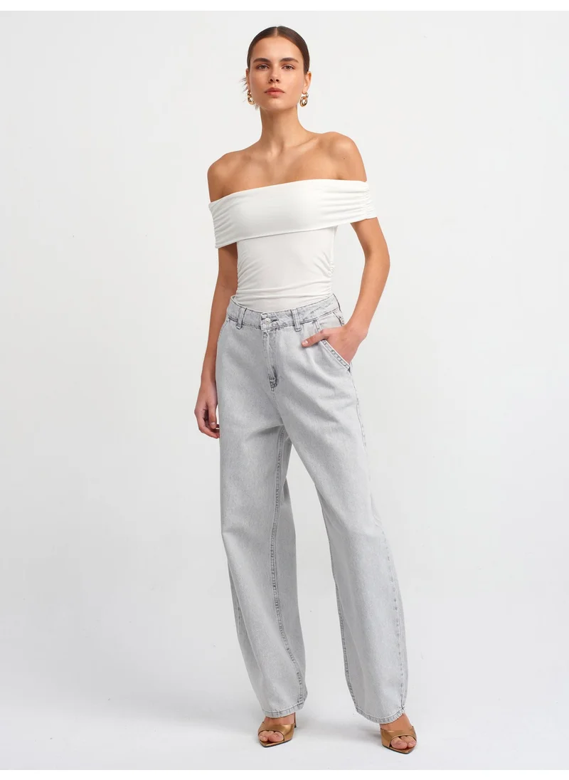 ديلفين 30902 Off Shoulder Gathered Top-Ecru