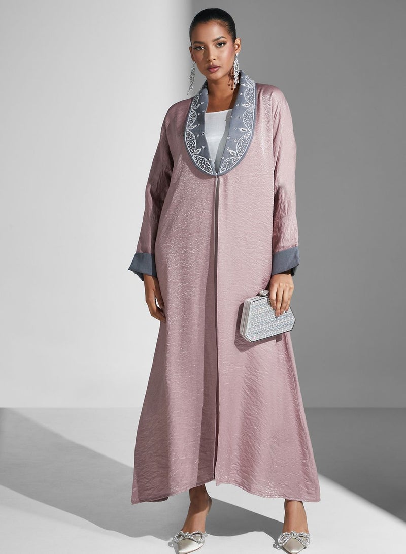 آرا عباية بأكمام واسعة وتفاصيل ياقة - Image 5