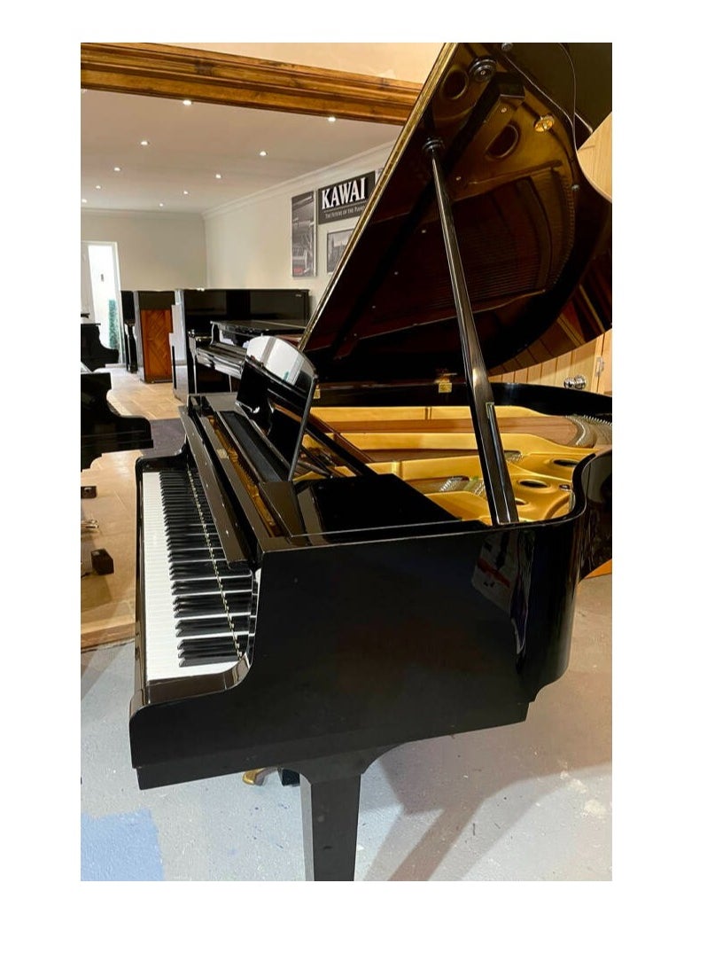 Yamaha NO 25 Grand Piano With Bench  - Image 1