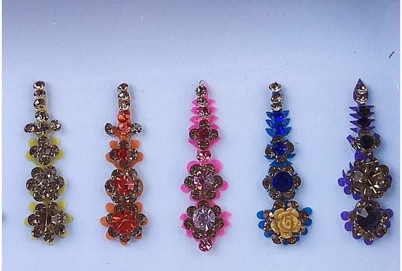 ATCUSA جواهر الوجه العروس كريستال ملون بindi تيكا جبهة هندية بindi للنساء بindi هندية ملونة دائرية طويلة صغيرة ذهبية (بindi طويلة - 12 بindi) - Image 5