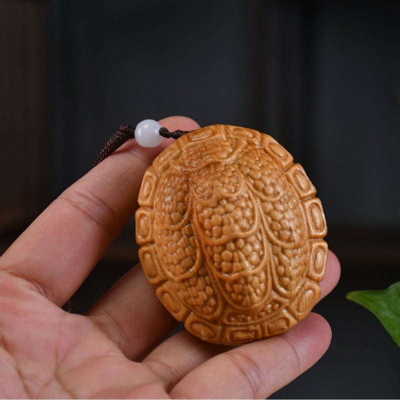 Chenxiang Wood Pixiu Peace Gift Thuja lotus rich armour 