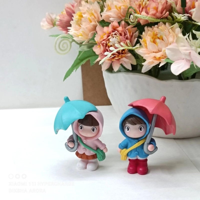 CraftVatika Resin Miniature Romantic Love Couple Gift for Girlfriend Boyfriend Man Wife,Birthday Anniversary Decorative Figurines Showpiece,Gifts for Home Decor,Table Decor Car Dashboard,43mm,27mm - Image 3