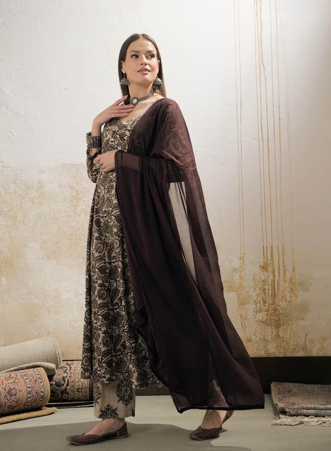 ساسافراس طقم كورتا أناركالي بيج ساسافراس بنقوش زهور مع بنطلون ضيق ودوباتا - Image 3