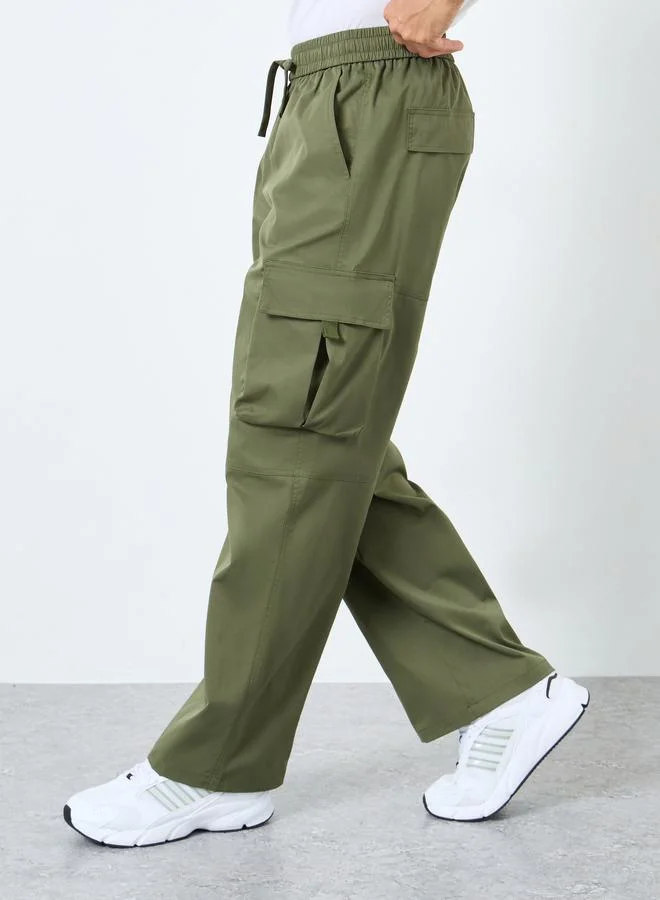 Styli Styli Men Olive Woven Relaxed Fit Cargo Joggers