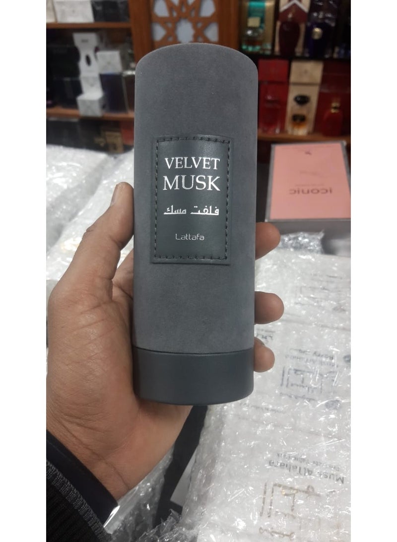 Lattafa Velvet Musk Unisex Eau de Parfum 100ml - Image 4