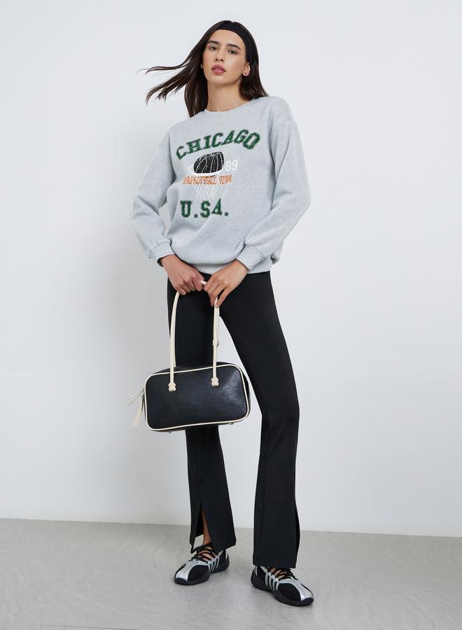 تايك تو سويت شيرت بقصة عادية وطبعة جرافيك - Image 1