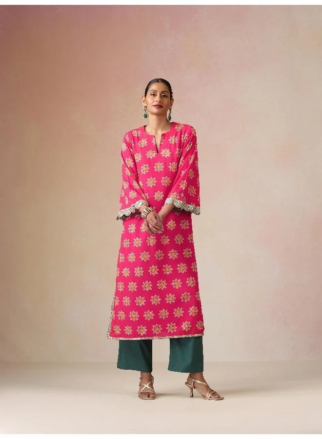 ترو برونز طقم كورتا مستقيم بطبعة زهرية من فيسكوز براونز